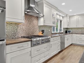 1 May Hill Lane, Dix Hills NY 11746