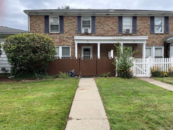 1 Pioneer Court 1A, Ridge NY 11961