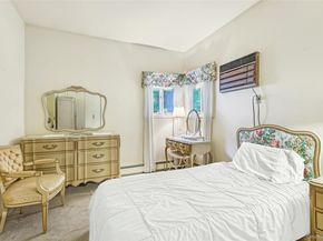 75 Mimosa Drive, Roslyn NY 11576