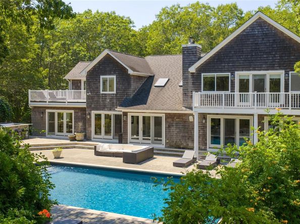 9 Rosebud Lane, East Quogue NY 11959