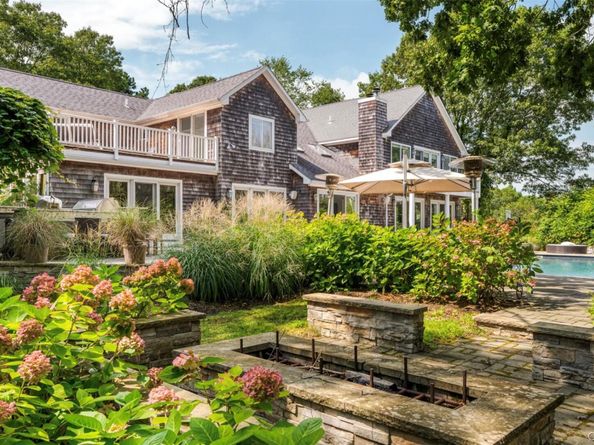 9 Rosebud Lane, East Quogue NY 11959