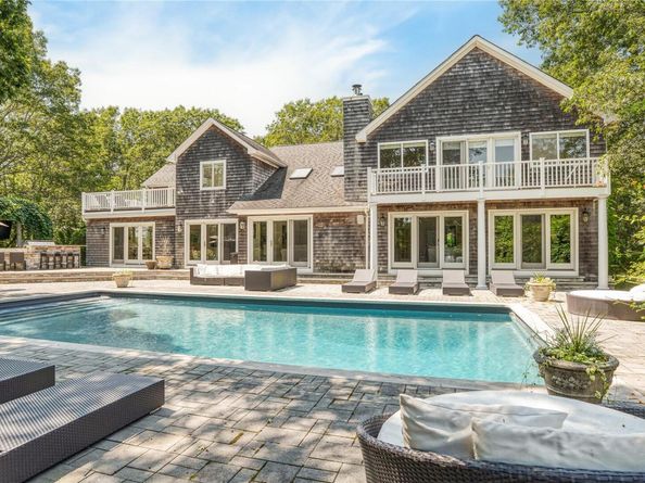 9 Rosebud Lane, East Quogue NY 11959