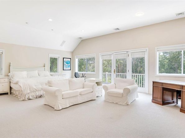 9 Rosebud Lane, East Quogue NY 11959