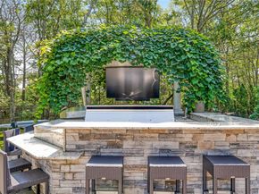 9 Rosebud Lane, East Quogue NY 11959