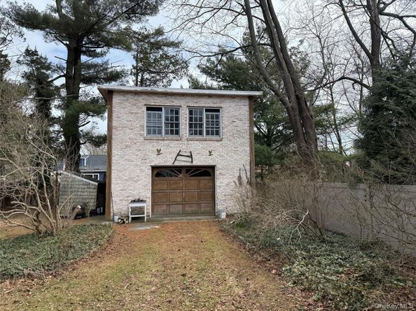 133 Seaman Avenue, Bayport NY 11705