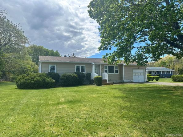 16400 County Road 48, Cutchogue NY 11935
