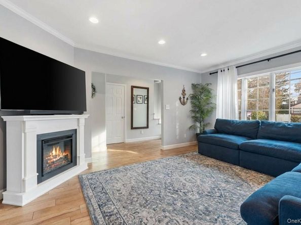 69 Hawthorne Street, Massapequa NY 11758