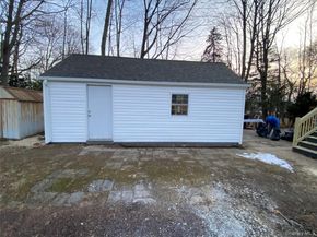 1193 Brookdale Avenue, Bay Shore NY 11706