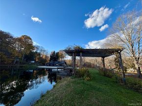 12 Skytop Drive, Katonah NY 10536