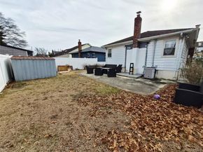 225 E Mineola Avenue, Valley Stream NY 11580