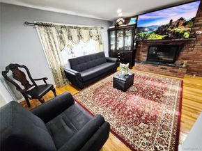 225 E Mineola Avenue, Valley Stream NY 11580