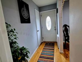 225 E Mineola Avenue, Valley Stream NY 11580