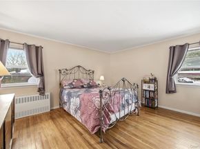 12 Viola Drive, Glen Cove NY 11542