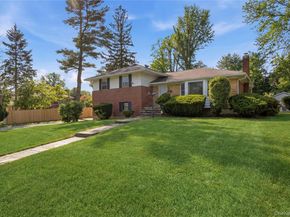 12 Viola Drive, Glen Cove NY 11542