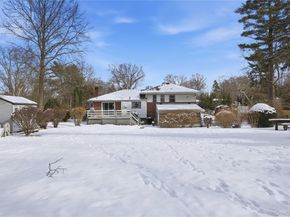 12 Viola Drive, Glen Cove NY 11542