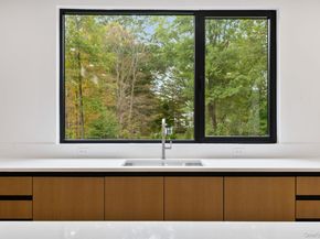 10 East Lane, Armonk NY 10504