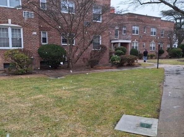 250 Central Avenue E218, Lawrence NY 11559