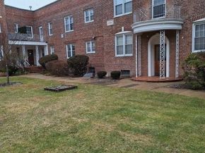 250 Central Avenue E218, Lawrence NY 11559