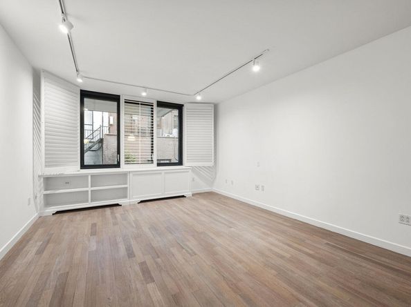 50 15TH Street 2D, New York (Manhattan) NY 10011