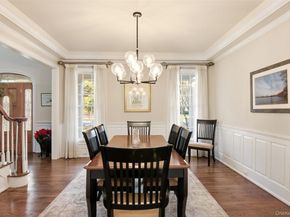 4 Daniel Way, Setauket NY 11733