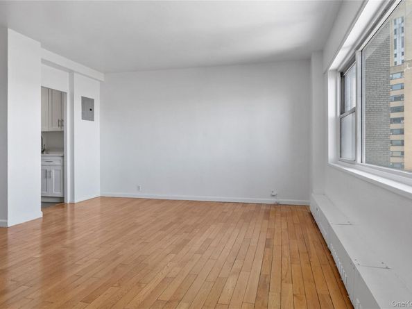 5 Fordham Hill Oval 9A, Bronx NY 10468