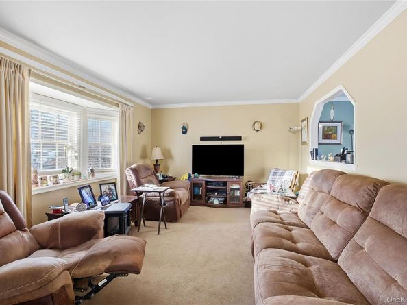 1191 E 3rd Avenue, Bay Shore NY 11706