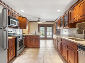 6 Edcris Lane, Huntington NY 11743