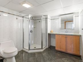 6 Edcris Lane, Huntington NY 11743
