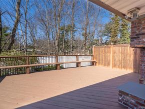 6 Edcris Lane, Huntington NY 11743