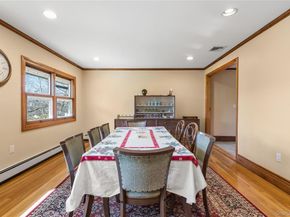6 Edcris Lane, Huntington NY 11743