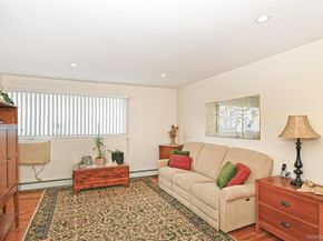 10 Ivy Street 1A, Farmingdale NY 11735