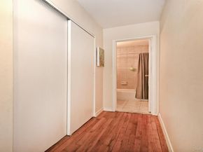 10 Ivy Street 1A, Farmingdale NY 11735