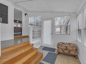 74 Maple St, East Quogue NY 11942