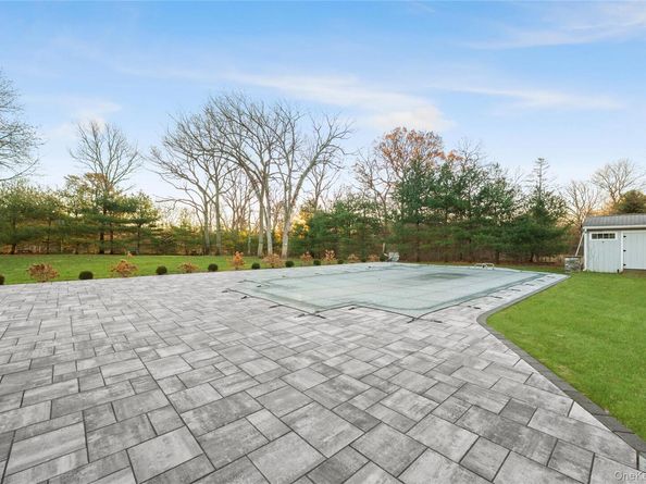 32 Greenport Avenue, Medford NY 11763