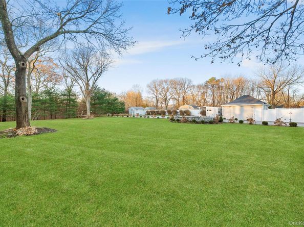 32 Greenport Avenue, Medford NY 11763