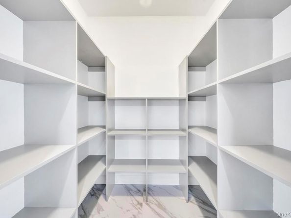 11 Goshen Street, Elmont NY 11003