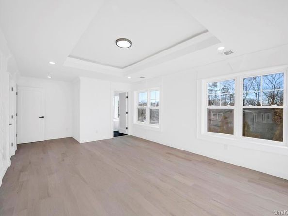 11 Goshen Street, Elmont NY 11003