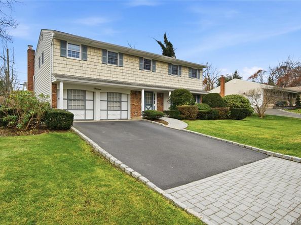 16 Pantzer Street, Smithtown NY 11787