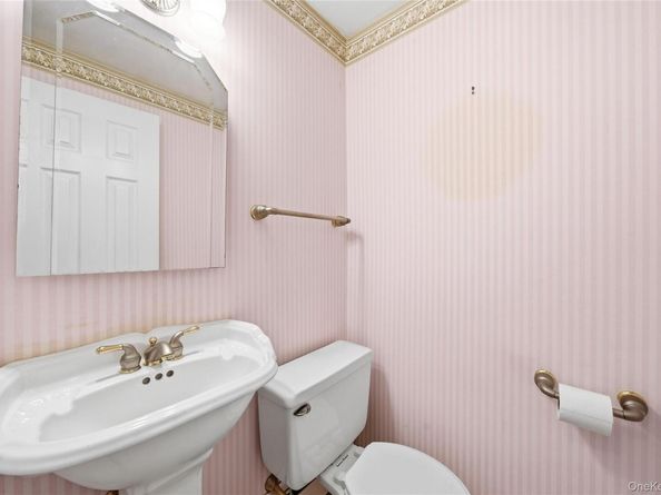 16 Pantzer Street, Smithtown NY 11787