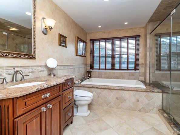 122 Pine Street, Rockville Centre NY 11570