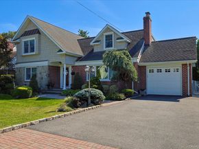 122 Pine Street, Rockville Centre NY 11570