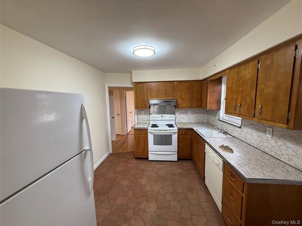 16604 67th Avenue, Fresh Meadows NY 11365