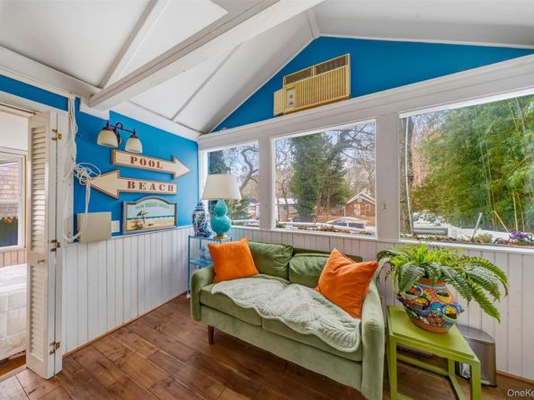 74 Richardson Avenue, East Hampton NY 11937