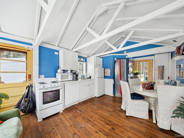 74 Richardson Avenue, East Hampton NY 11937