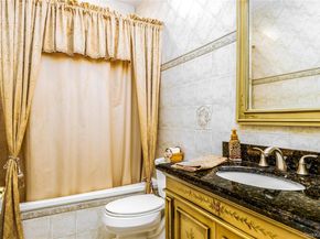 8611 165th Avenue, Howard Beach NY 11414