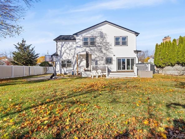 166 17th Street, West Babylon NY 11704