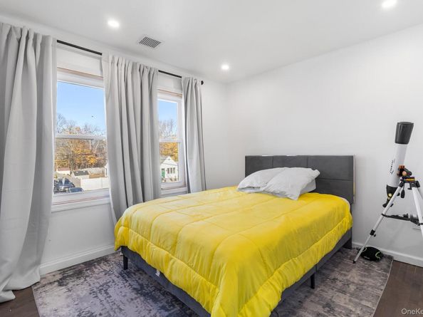 166 17th Street, West Babylon NY 11704