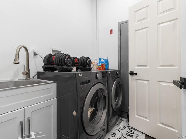 166 17th Street, West Babylon NY 11704