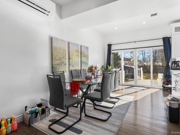 166 17th Street, West Babylon NY 11704