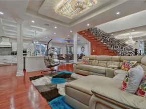 19319 109th Road, Saint Albans NY 11412